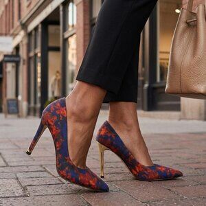 Call It Spring Abstract Print Pointed Toe Pumps  Size 6